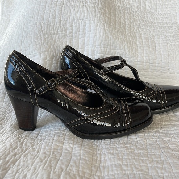 Chocolate patent leather Ecco Mary Jane’s size 36 - Picture 3 of 11